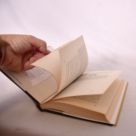 Just Hand over the Chocolate and No One Will Get Hurt [Hardcover] - Picture 9 of 11